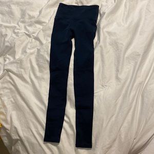 Lululemon size 2 navy leggings